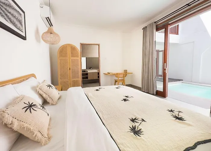 The Rattan House Private 3br Pool Villa, Canggu