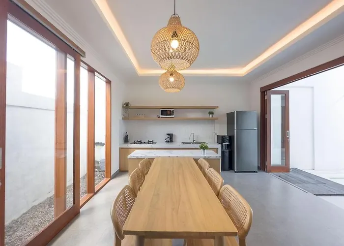 The Rattan House Private 3br Pool Villa, Villa Canggu