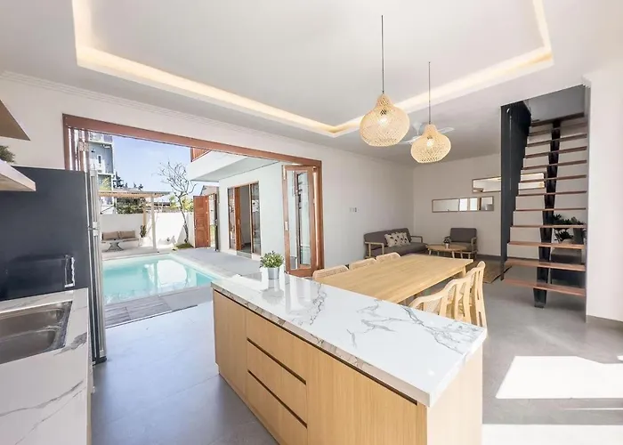 Villa The Rattan House Private 3br Pool Villa, Canggu