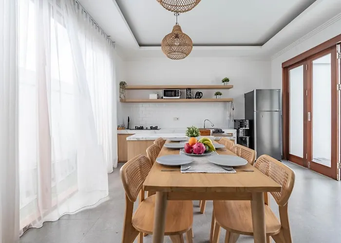 The Rattan House Private 3br Pool Villa, Villa Canggu